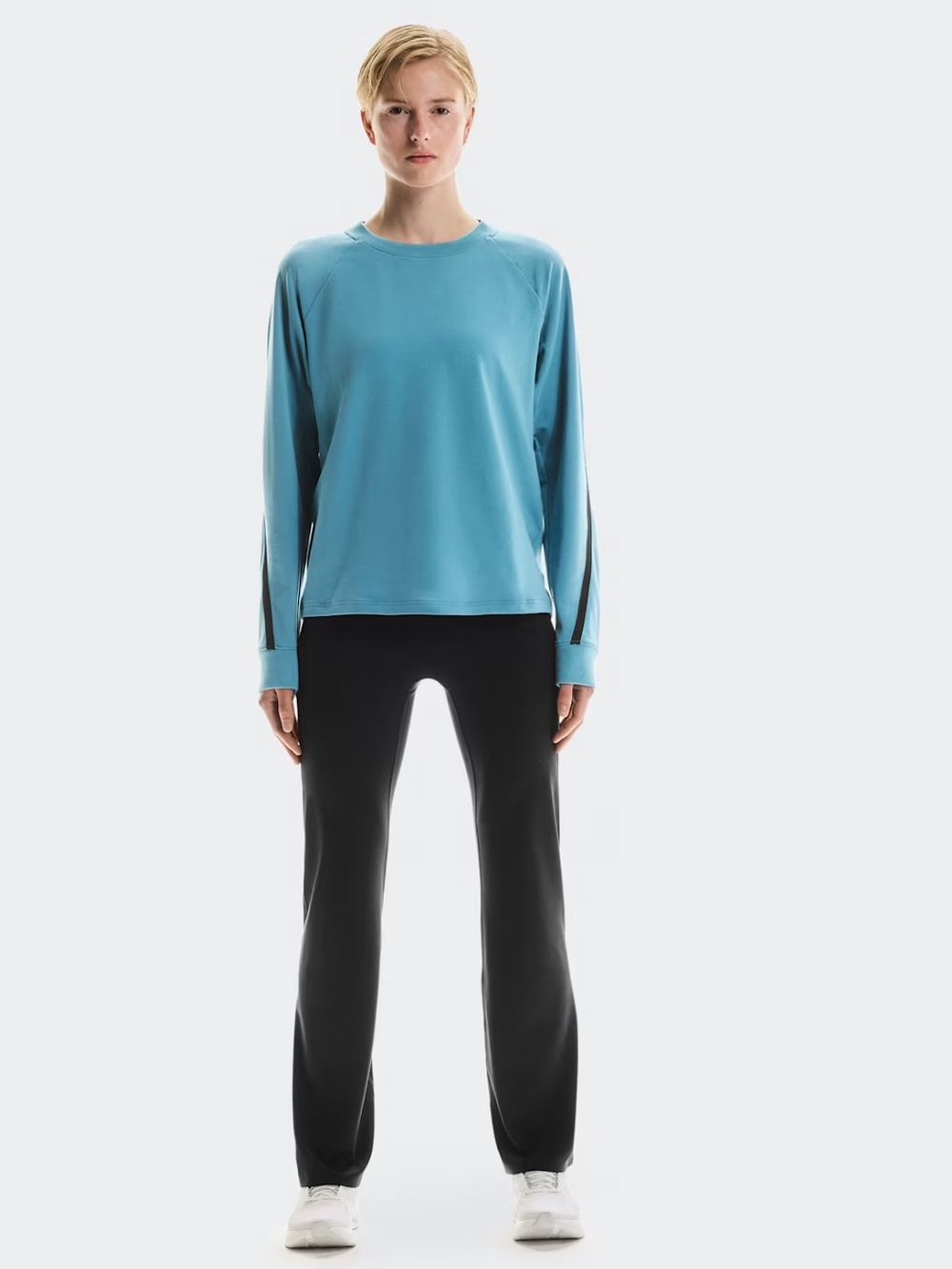 On Running Studio Crew Sweater